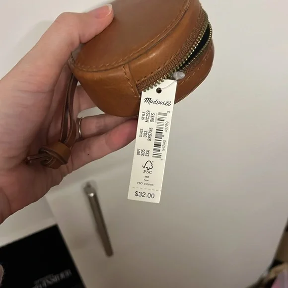 Madewell Leather Coin Pouch - Picture 3 of 3